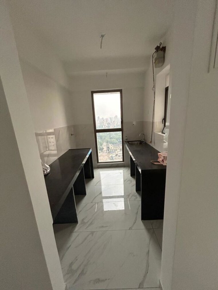 Team Area, raymond-the-address 2 Bedroom 680 Sq.Ft. Apartment In Pokhran Road No Two Thane 9779359