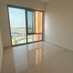 Room in 3 BHK Apartment at Piramal Mahalaxmi, Arthur rd – for Rent