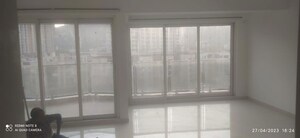 Room in 3 BHK Apartment at Soham Crystal Spires, Thane West – for Sale