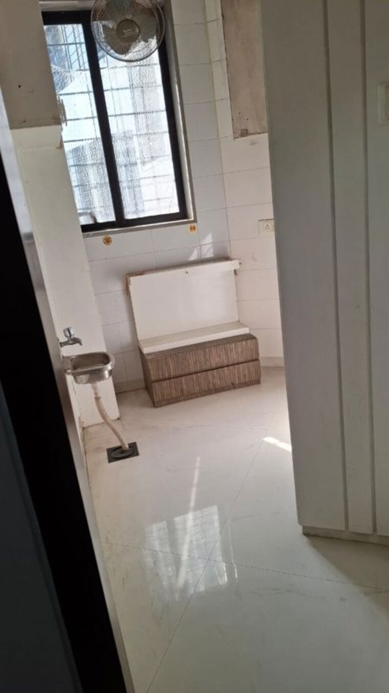 Bathroom, vasant-valley-complex 2 Bedroom 800 Sq.Ft. Apartment In Malad East Mumbai 9779377