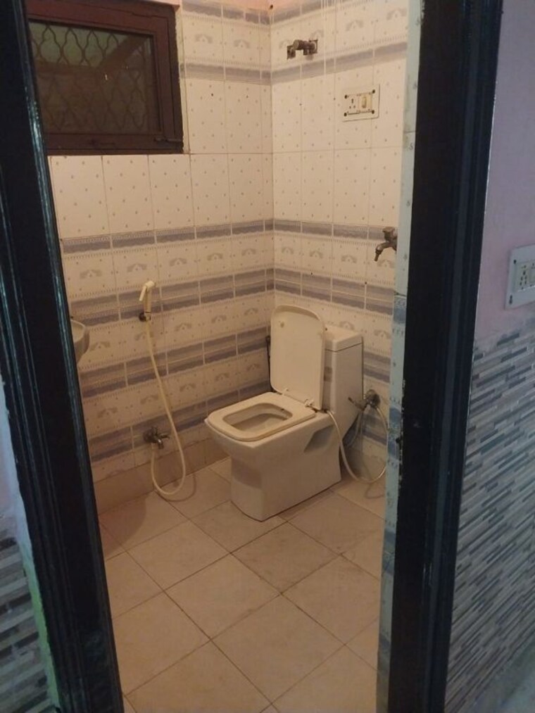 Bathroom, vaishali sector 6 1 RK 452 Sq.Ft. Apartment In Vaishali Sector 6 Ghaziabad 9779376