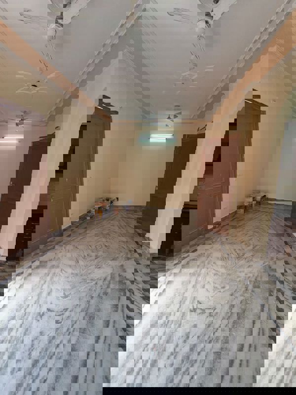 1 BHK Builder Floor For Rent in Sector 38