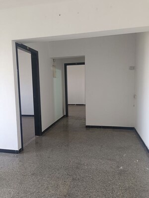 Room in 2 BHK Apartment at Oshiwara – for Rent