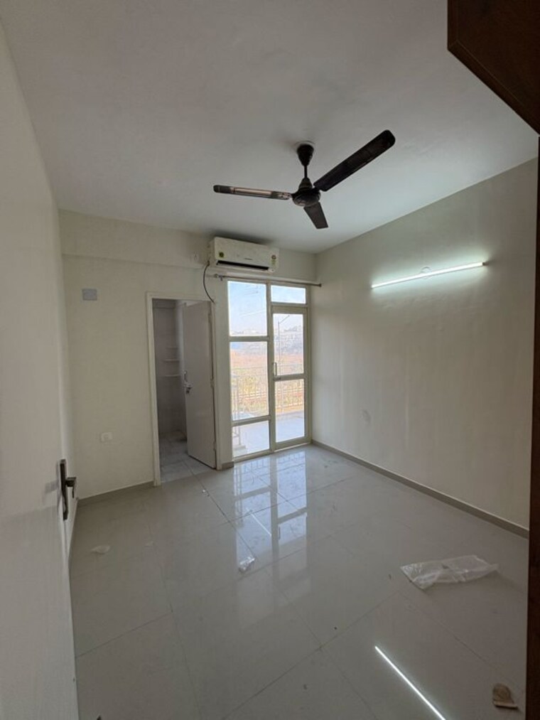 Room, pyramid-altia 3 Bedroom 742 Sq.Ft. Apartment In Sector 70a Gurgaon 9779458