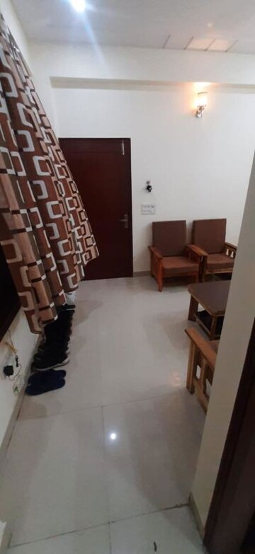 Staircase in 2 BHK Builder Floor at Dlf Phase iv – for Rent