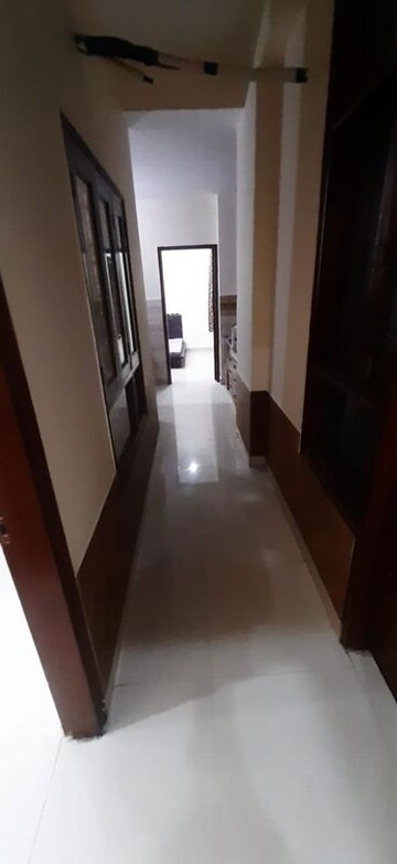 Building Lobby in 2 BHK Builder Floor at Dlf Phase iv – for Rent