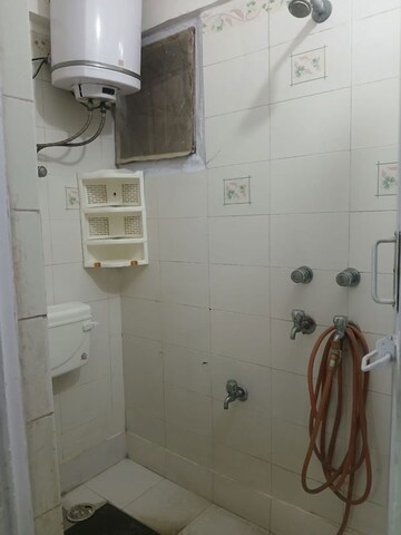 Bathroom in 1 BHK Apartment at Vasant Kunj – for Rent