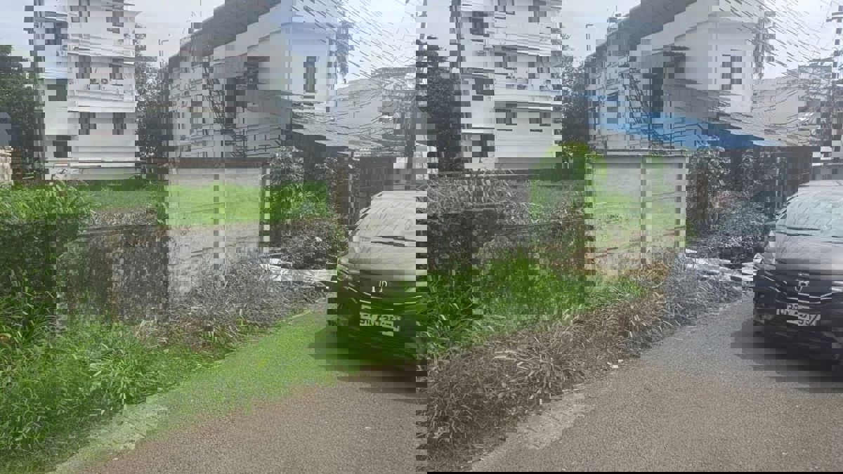 Land For Sale in East Fort