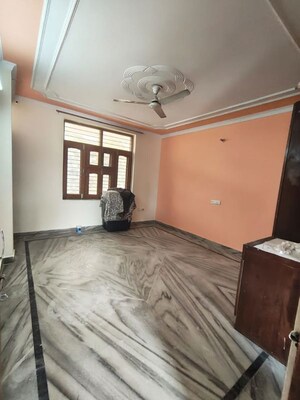 1 BHK Builder Floor For Rent in Sector 39
