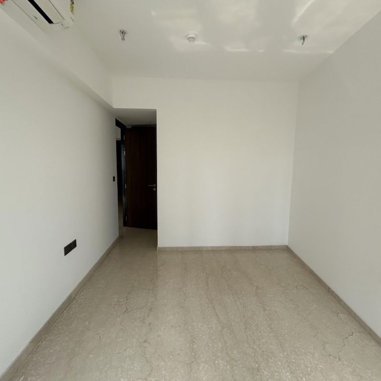 Room, lodha-the-park 3 Bedroom 1090 Sq.Ft. Apartment In Century Mills Mumbai 9779539
