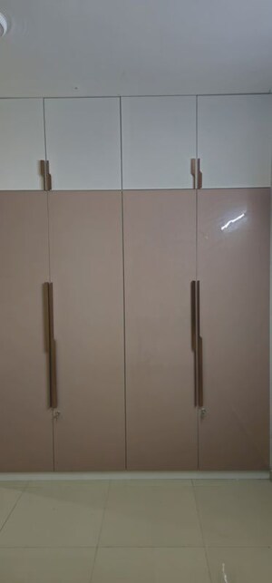 Furnished Amenities in 3 BHK Apartment at Pyramid Altia, Sector 70a – for Rent