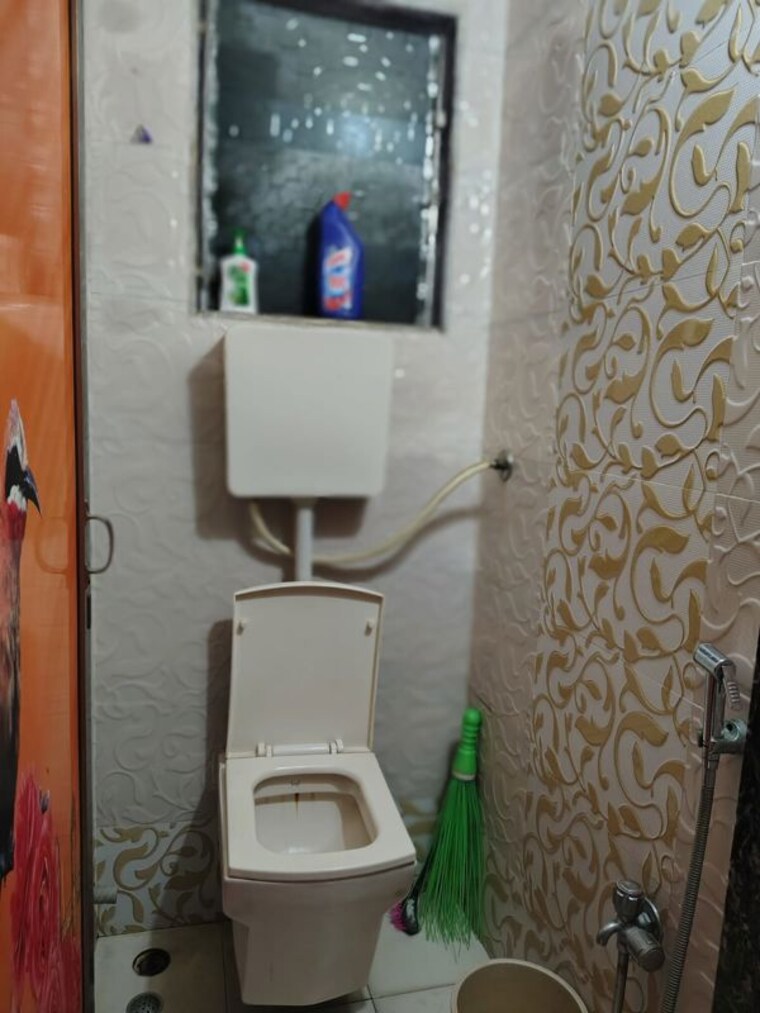 Bathroom, lower parel west 1 RK 266 Sq.Ft. Apartment In Lower Parel West Mumbai 9779581