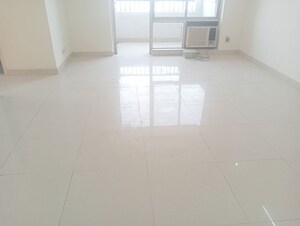 Room in 3.5 BHK Apartment at Unitech The Close South, Sector 50 – for Rent