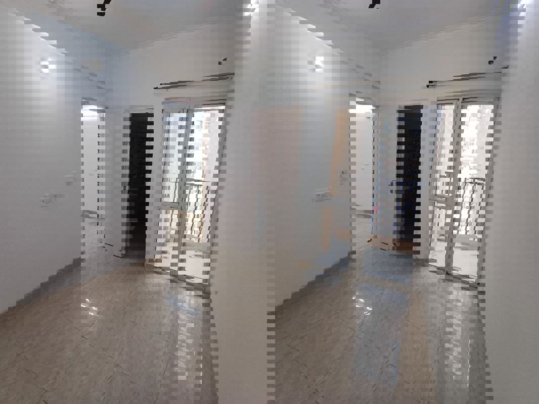 2 BHK Apartment For Rent in Gaur City 2