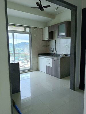 Room in 2 BHK Apartment at Pramanik Walchand Paradise, Mira Road – for Rent