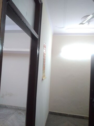 Building Lobby in 1.5 BHK Builder Floor at Govindpuri – for Rent