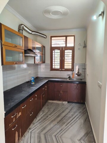 Kitchen in 1 BHK Builder Floor at Sector 52 – for Rent