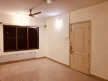 Room in 2 BHK Apartment at Ajmera Julian, Wadala – for Sale