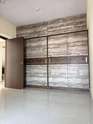 Room in 3 BHK Apartment at Rajnigandha CHS Vasant Vihar, Vasant Vihar – for Rent