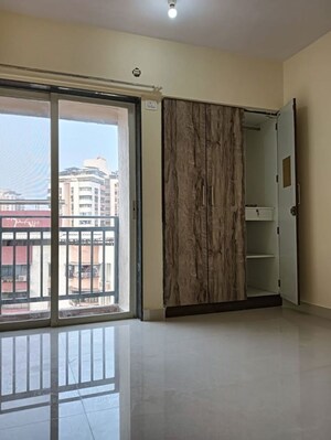 Room in 3 BHK Apartment at Rajnigandha CHS Vasant Vihar, Vasant Vihar – for Rent