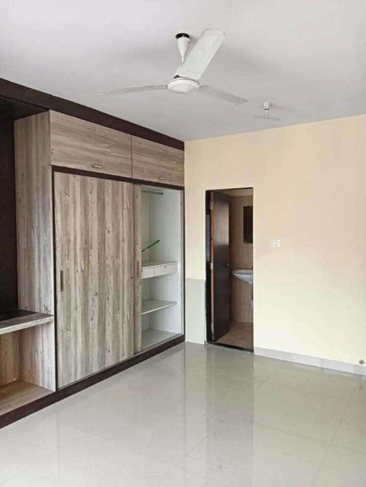Room, rajnigandha-chs-vasant-vihar 3 Bedroom 1000 Sq.Ft. Apartment In Vasant Vihar Thane 9779732