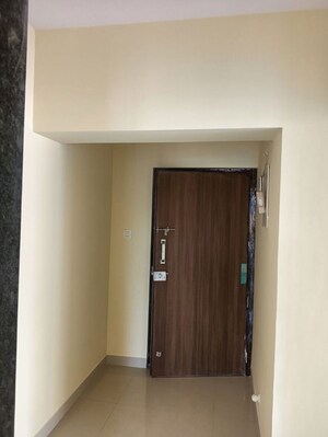 Room in 3 BHK Apartment at Rajnigandha CHS Vasant Vihar, Vasant Vihar – for Rent