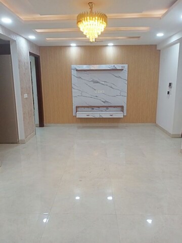 Room in 3 BHK Apartment at Sultanpur – for Sale