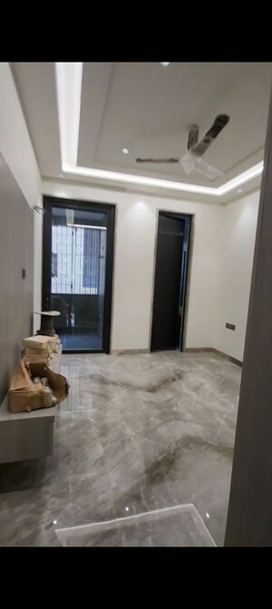 Living Room in 3 BHK Apartment at Pitampura – for Rent