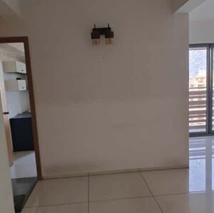 Room in 2 BHK Apartment at Arvind Skylands, Ambedkar Colony – for Rent