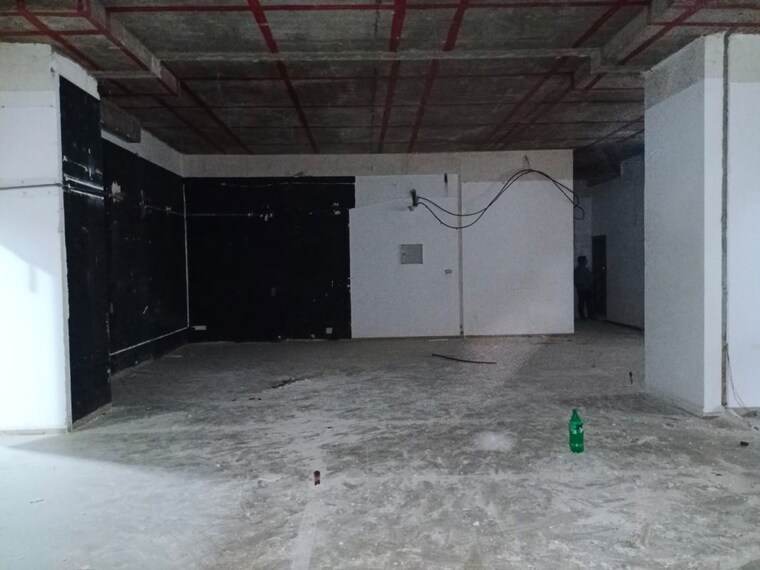 Team Area, malad west Commercial Office Space 3700 Sq.Ft. In Malad West Mumbai 9779833