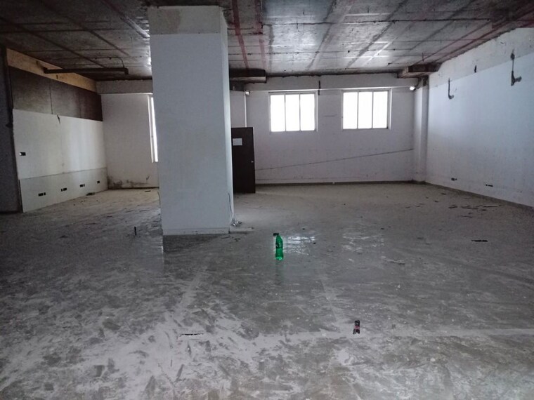 Team Area, malad west Commercial Office Space 3700 Sq.Ft. In Malad West Mumbai 9779833