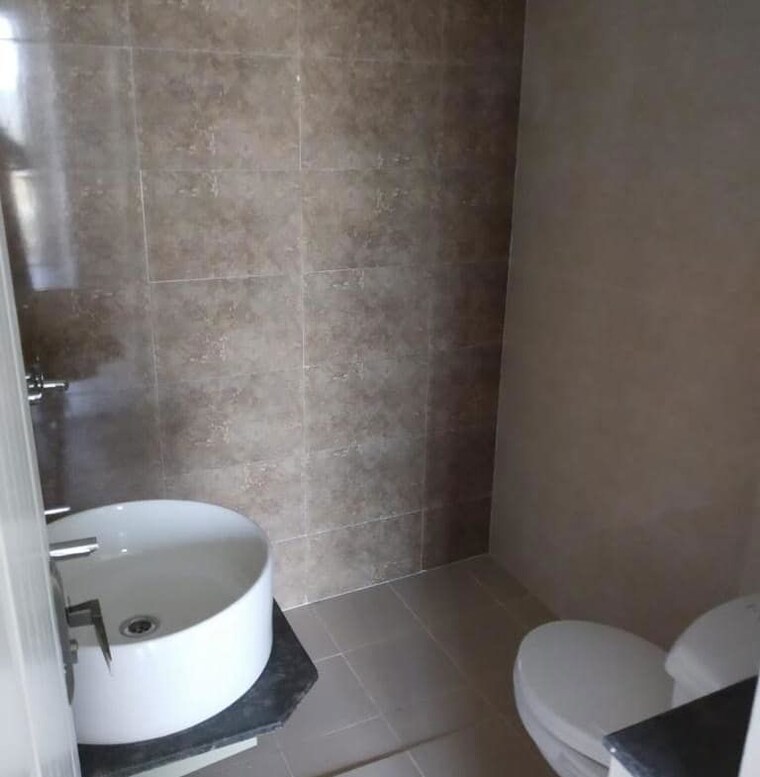 Bathroom, sushma-valencia 4 Bedroom 2250 Sq.Ft. Apartment In International Airport Road Zirakpur 9779743