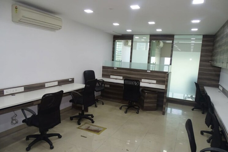 Team Area, malad west Commercial Office Space 2500 Sq.Ft. In Malad West Mumbai 9779841