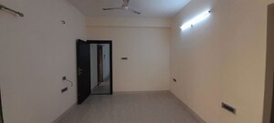 Room in 3 BHK Apartment at Ashoka Ratan – for Rent