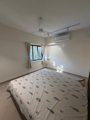 Bedroom in 3 BHK Apartment at Bandra West – for Rent