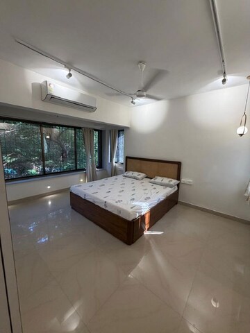 Bedroom in 3 BHK Apartment at Bandra West – for Rent