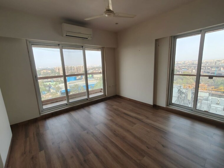 Room, santacruz east 3 Bedroom 1400 Sq.Ft. Apartment In Santacruz East Mumbai 9779878