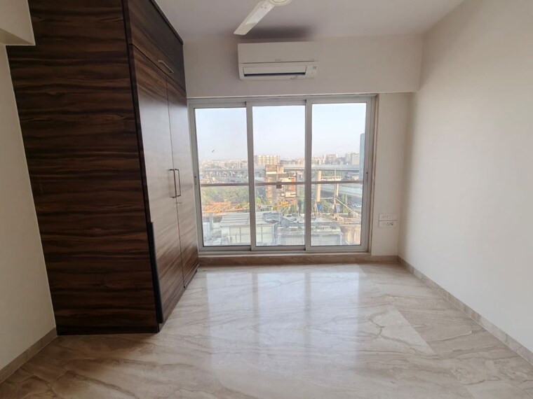 Room, santacruz east 3 Bedroom 1400 Sq.Ft. Apartment In Santacruz East Mumbai 9779878