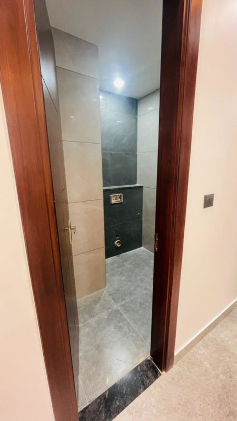 Bathroom, parklands 3 Bedroom 2200 Sq.Ft. Builder Floor In Sector 85 Faridabad 9779940