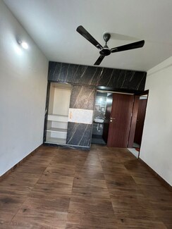 2 BHK Apartment For Rent in Ten United Athashri