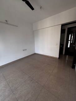 3 BHK + Extra Room Apartment For Rent in The Wadhwa Platina