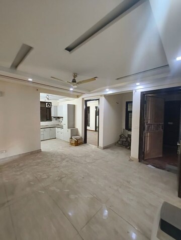 Room in 4 BHK Builder Floor at Saket – for Rent