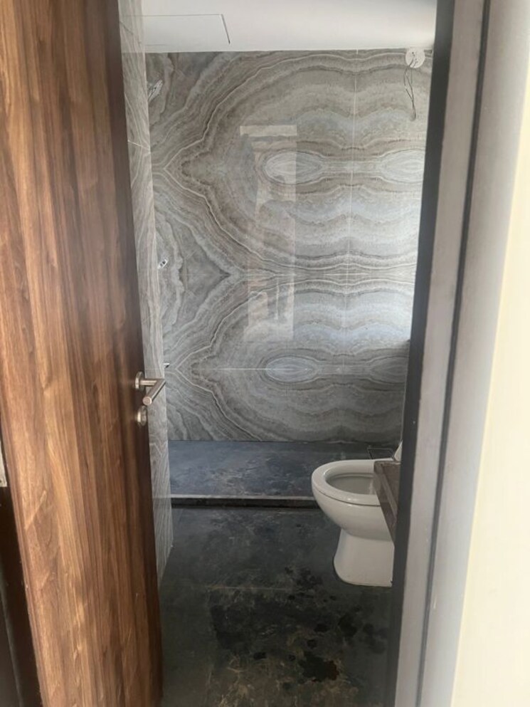 Bathroom, hubtown-the-premiere 3 Bedroom 1140 Sq.Ft. Apartment In Andheri West Mumbai 9779977