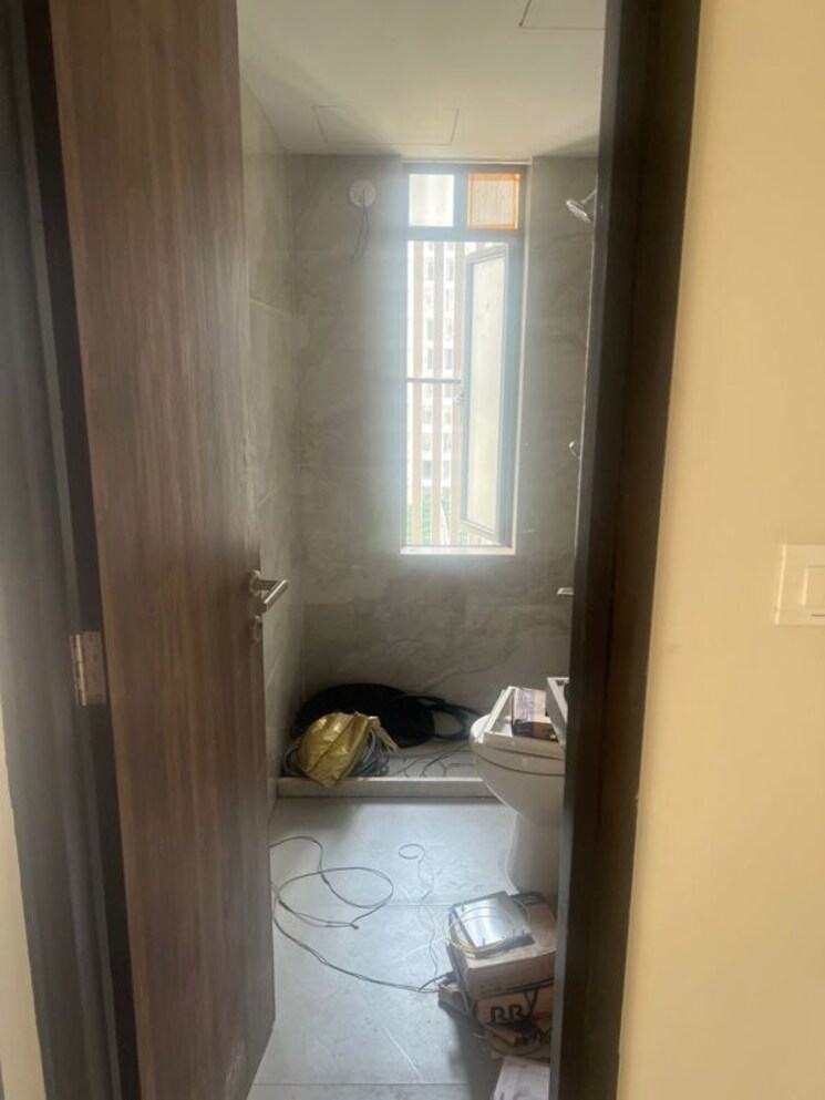 Bathroom, hubtown-the-premiere 3 Bedroom 1140 Sq.Ft. Apartment In Andheri West Mumbai 9779977