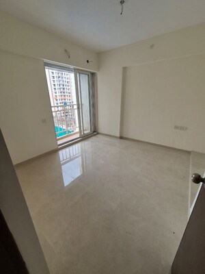 Room in 2 BHK Apartment at STG Atlantis, Panch Pakhadi – for Sale