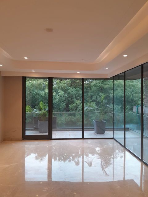 6 BHK + Pooja Room,Servant Room,Study Room,Extra Room Villa For Sale in Kalkaji