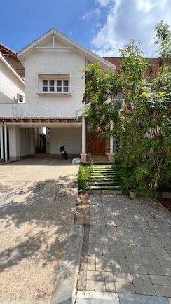 3 BHK + Extra Room Villa For Sale in Prestige Augusta Golf Village
