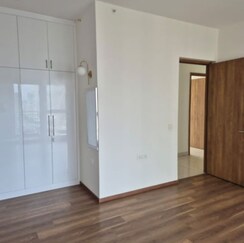 3.5 BHK + Pooja Room Apartment For Rent in SNN Clermont