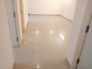 Room in 3.5 BHK Apartment at Vipul Belmonte, Sector 53 – for Rent