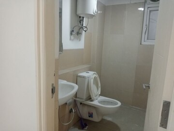 Bathroom in 3.5 BHK Apartment at Vipul Belmonte, Sector 53 – for Rent